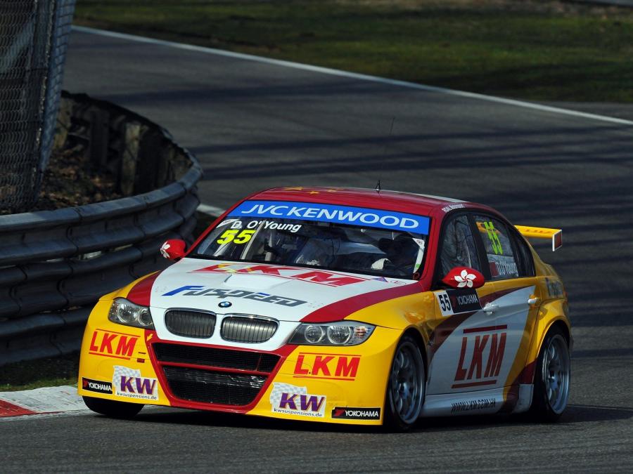  BMW 320 TC WTCC Sedan 2011 года  (фото 11 из 11)